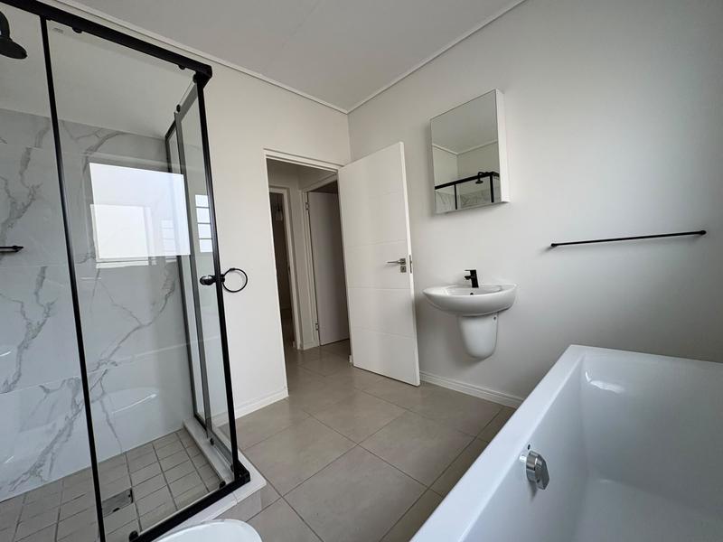 To Let 3 Bedroom Property for Rent in Richwood Western Cape